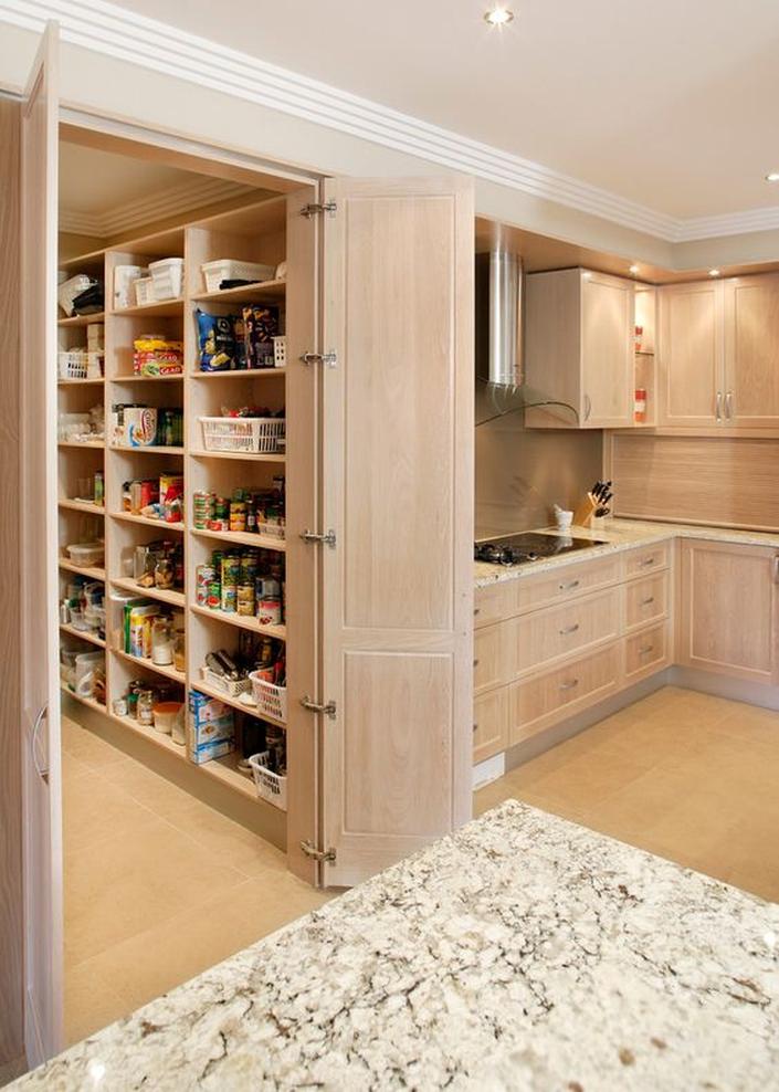 A butler's pantry was high on my list of must haves when designing our  floor plan. The desire to have a well organized station perfect